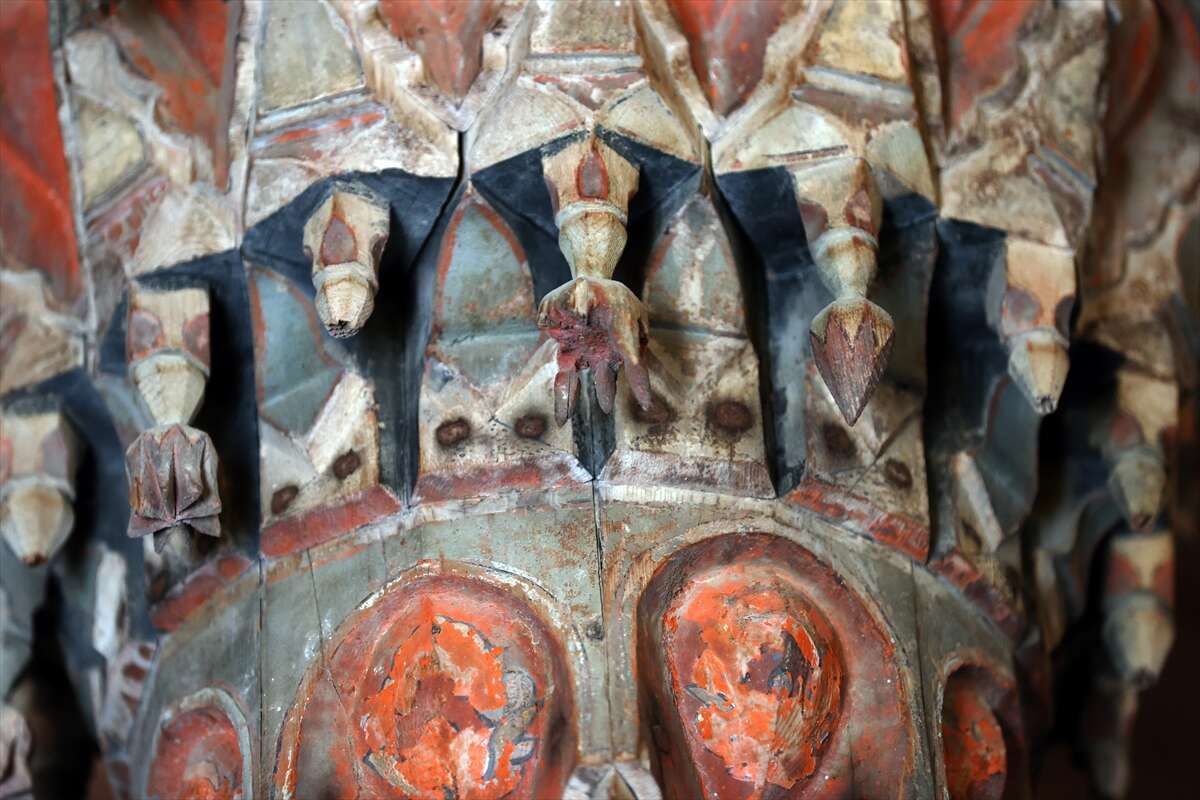 Konya’da 661 yıldır ayakta! Mütevazı görüntünün ardında eşsiz bir güzellik saklıyor 9
